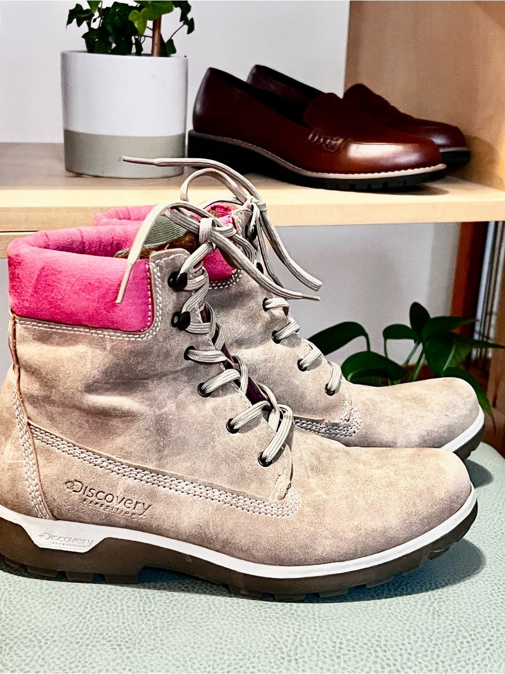Discovery Taupe Suede Lace-Up Boots with Pink Collar